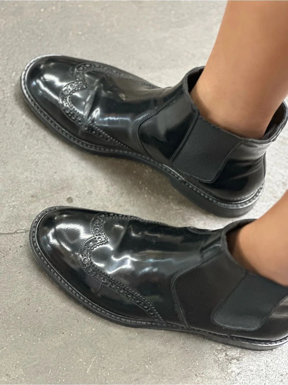SAINT LAURENT ARMY 20 LEATHER CHELSEA BOOT